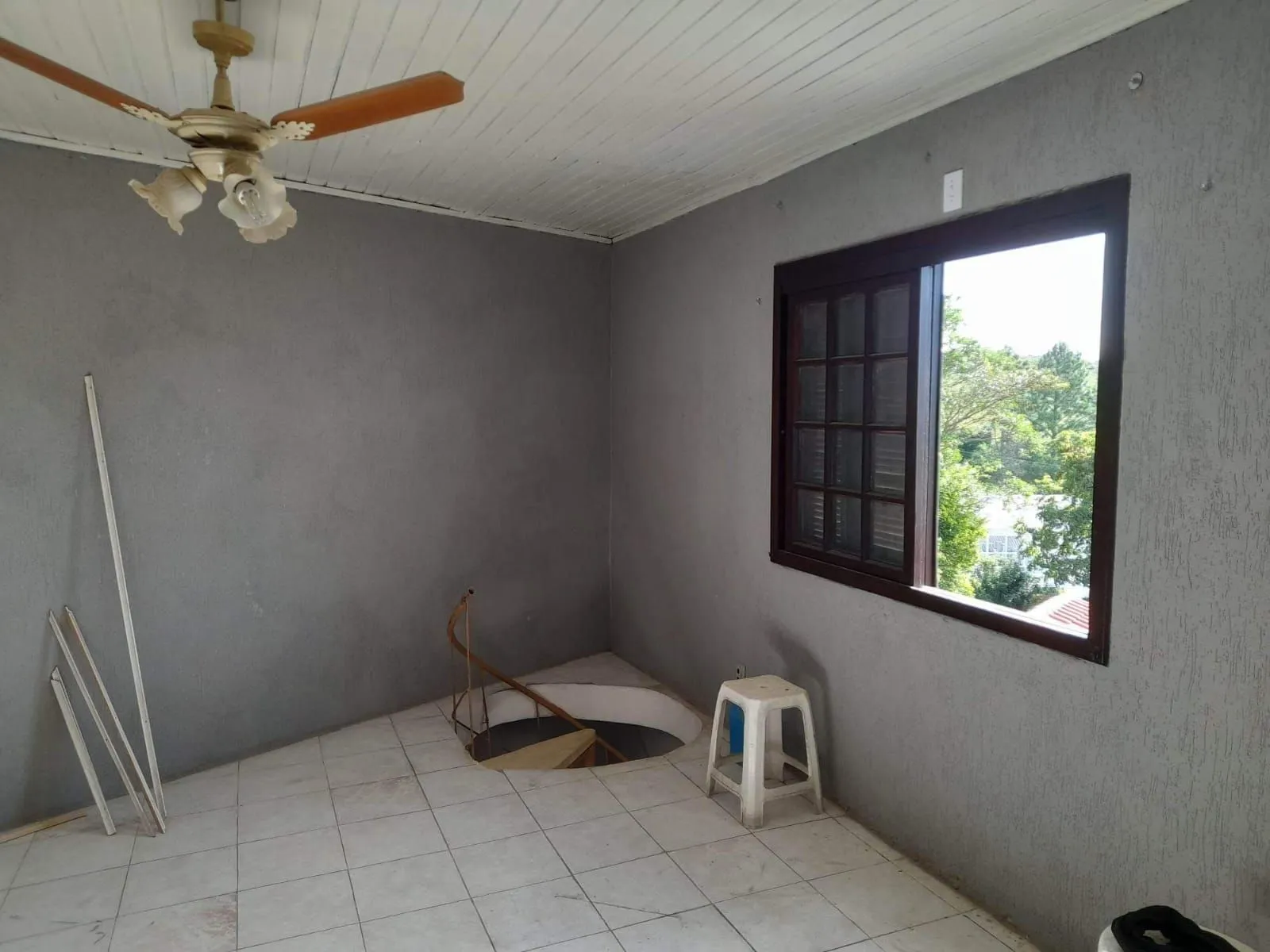Imagem Casa à venda com piscina no bairro Glória, Zona Sul de Porto Alegre - 207m² construídos, pátio amplo e excelente potencial residencial