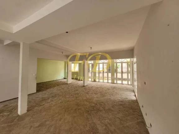 Imagem Casa em Atibaia para Residir ou Investimento Comercial