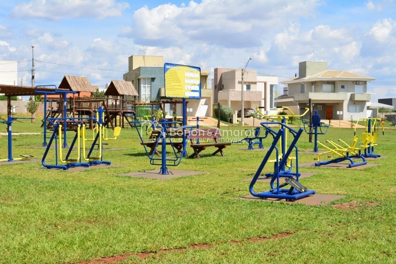 Imagem Terreno a venda no Condomínio Terras do Cancioneiro, Paulínia/SP.