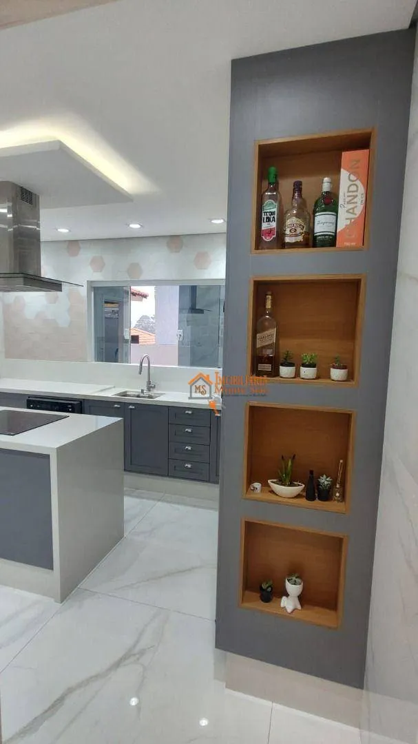 Imagem Sobrado com 3 dormitórios à venda, 200 m² por R$ 800.000,00 - Vila Maranduba - Guarulhos/SP