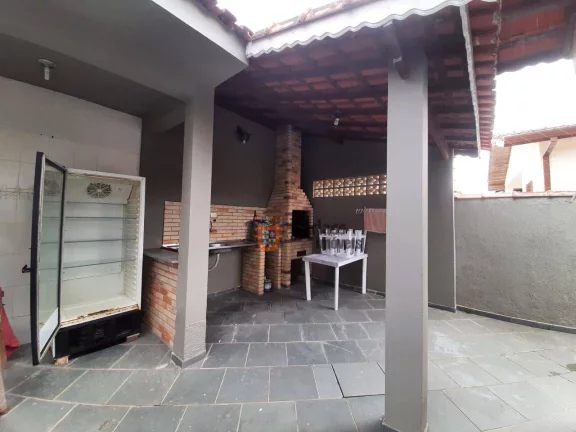 Imagem Casa com 3 dormitórios à venda, 117 m² por R$ 530.000 - Parque Balneário Oásis - Peruíbe/SP