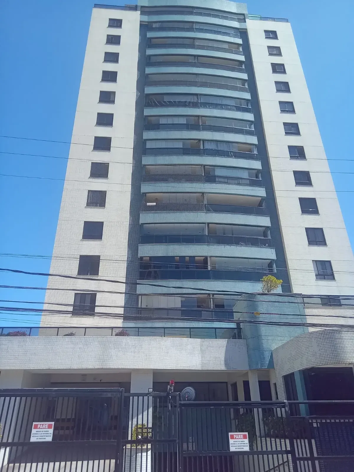 Foto do imóvel Apartamento com 3 Quartos para Alugar, 109 m² em Jardim Armação - Salvador