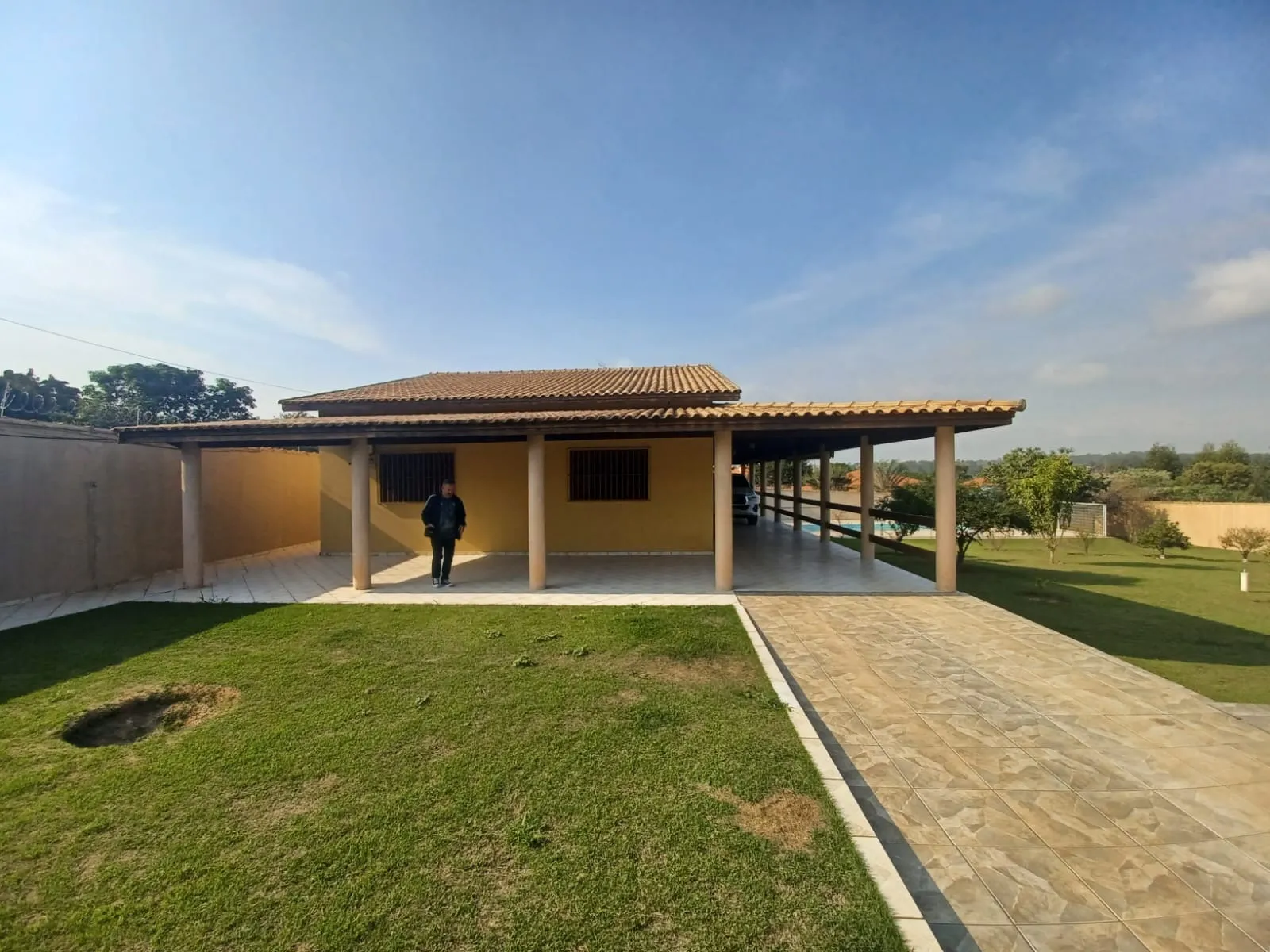 Imagem Chácara Moderna com Piscina e Espaço Gourmet à Venda em Araçoiaba da Serra