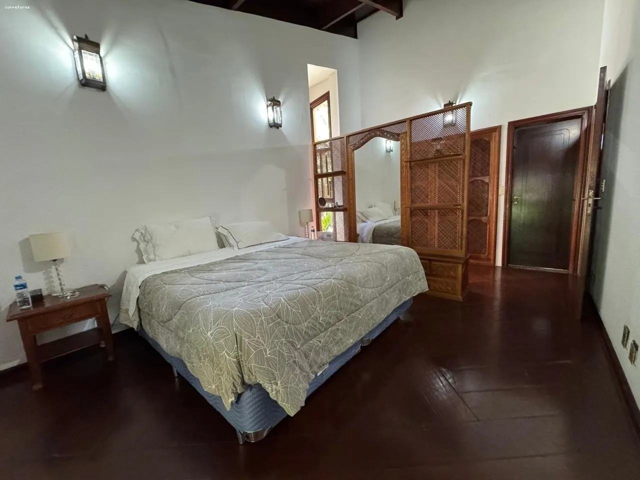 Imagem Casa na Praia para Venda em São Sebastião, Cigarras, 7 dormitórios, 1 suíte, 5 banheiros, 4 vagas