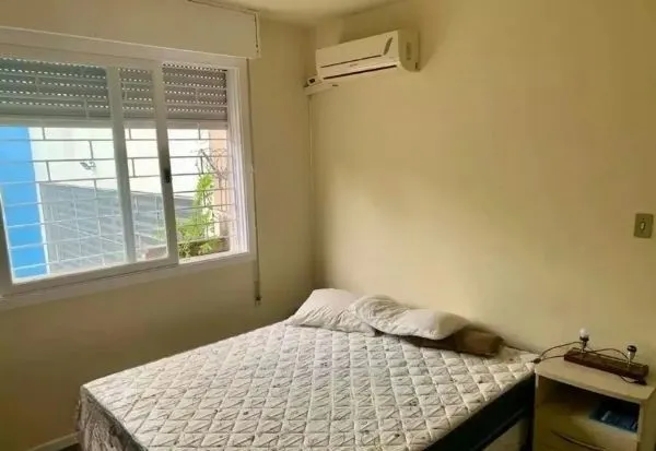 Imagem Apartamento no Petrópolis de 2 dormitórios e 2 vagas DESOCUPADO