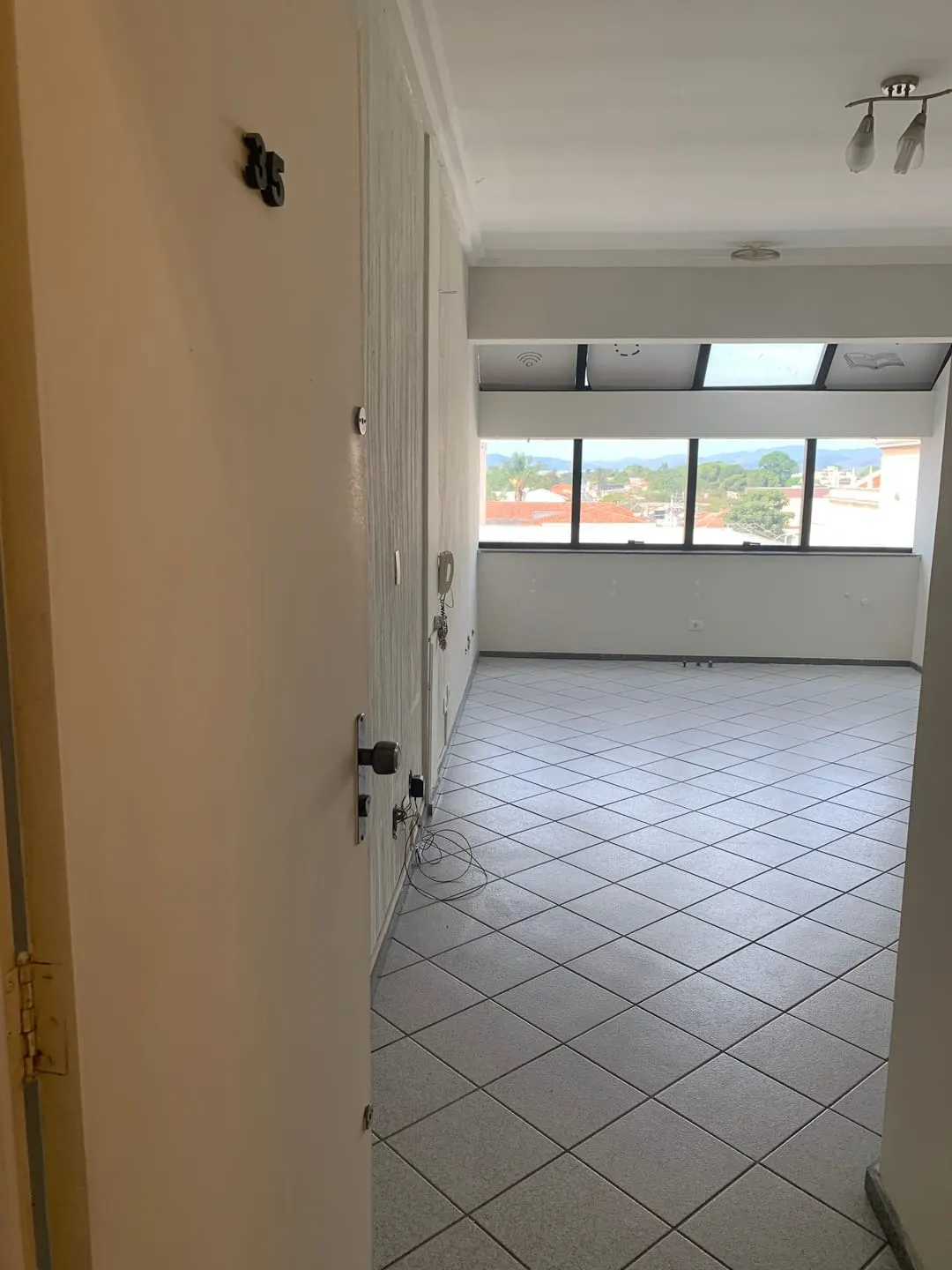 Imagem Comercial à venda 40M², Centro, Pindamonhangaba - SP | condominio antonio cozzi