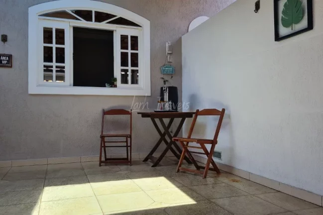 Imagem Casa Linear Reformada e mobiliada 2 Quartos à Venda - 109m²