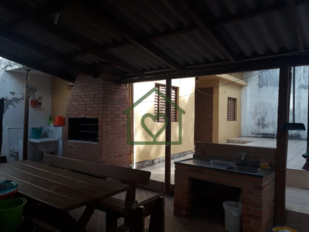 Imagem Ótimo casa/sobrado no bairro Auxiliadora, com 3 dormitórios, 3 vagas de garagem e anexo nos fundos...
