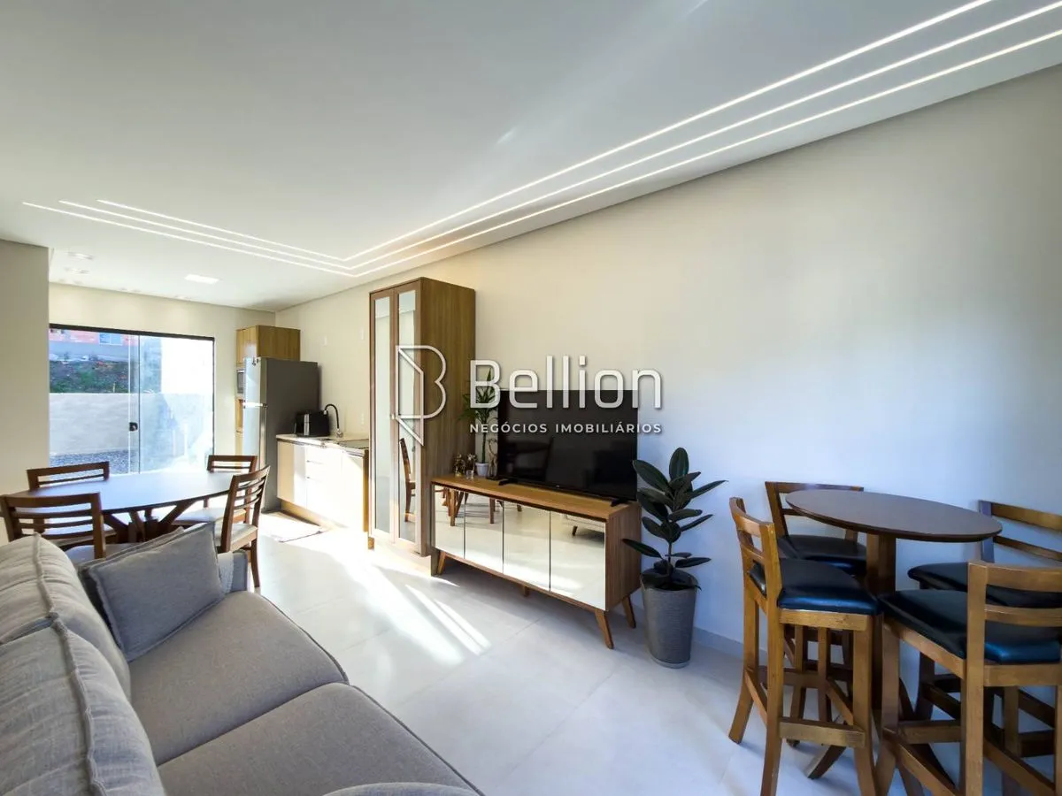 Imagem Casa ao Lado da Praça do Jeep Clube no Bairro Warnow, Indaial