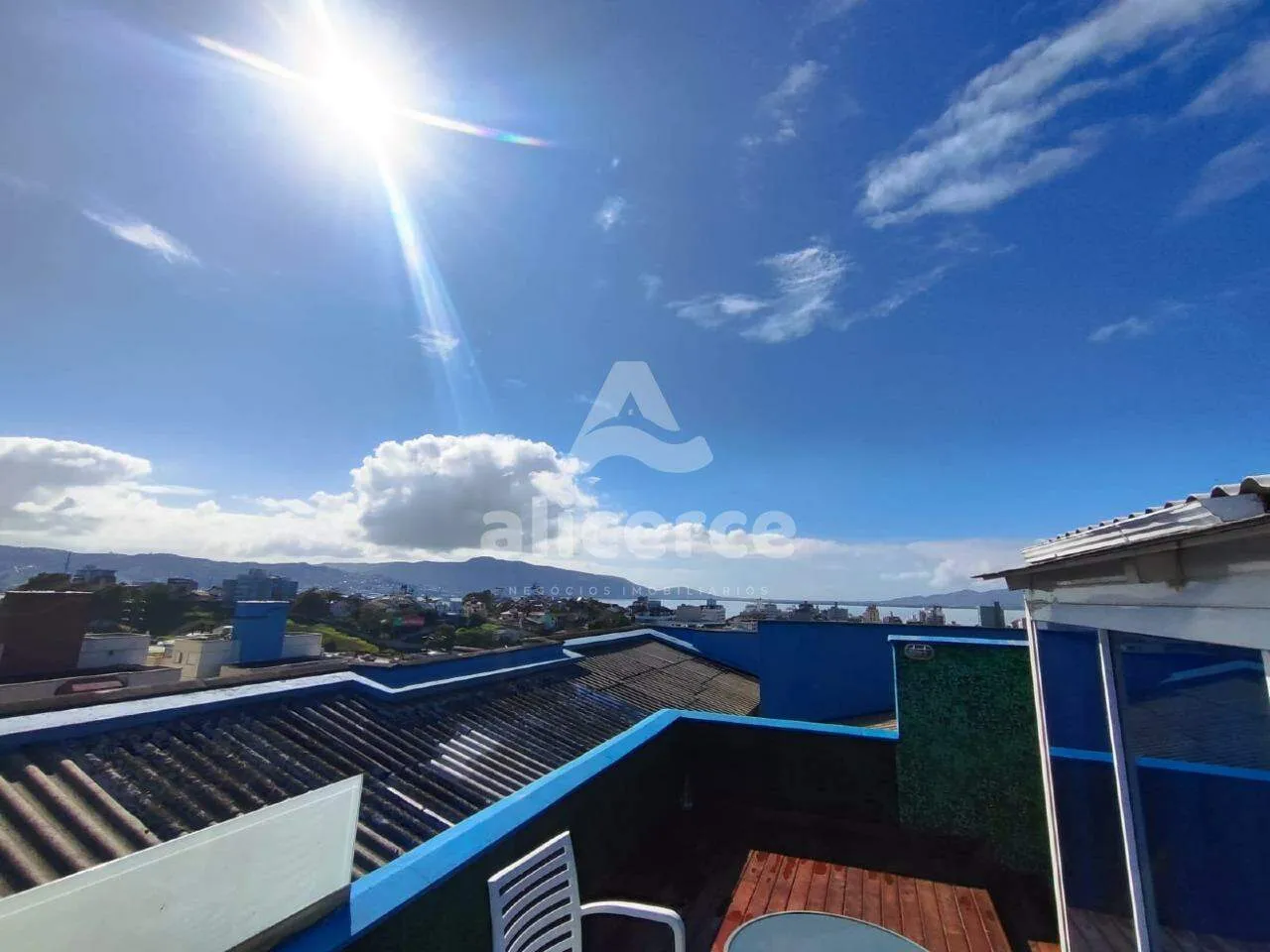 Imagem Cobertura à venda com 1 quarto , 64m² em Coqueiros Florianópolis