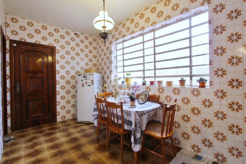 Imagem Casa para Venda - 250m², 3 dormitórios, 1 vaga - Teresópolis