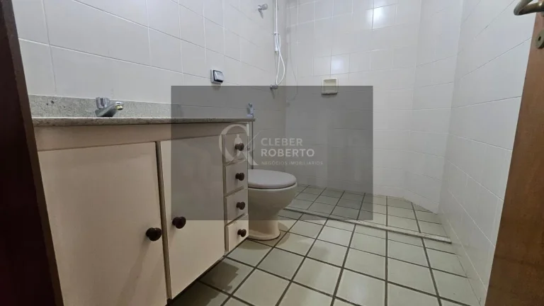 Imagem Apartamento com 3 Dormitórios e 2 Vagas no Centro – 96m²