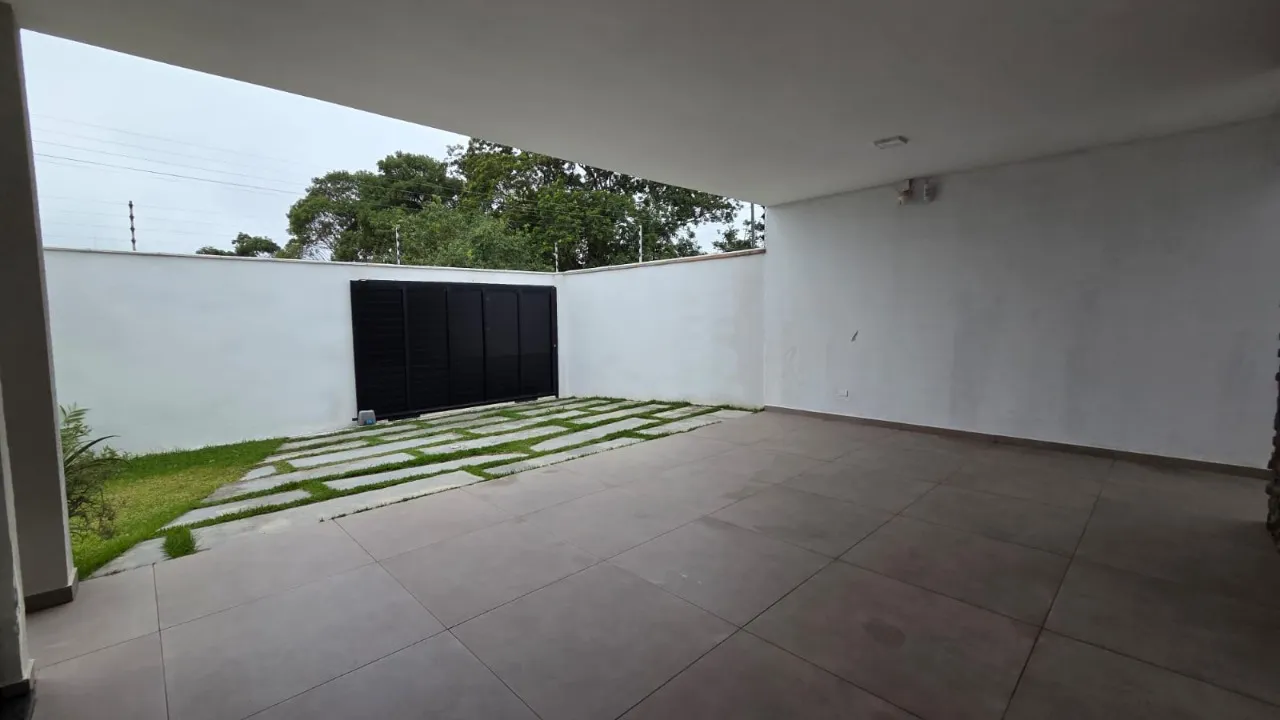 Imagem Casa com 3 suítes, 200 m², PISCINA AQUECIDA, mobiliada, com ar-condicionado e energia solar.

Cara...