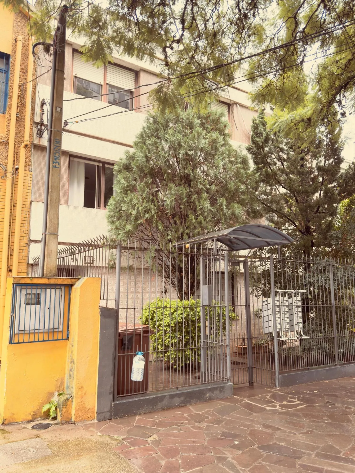 Imagem EXCELENTE APARTAMENTO SEMIMOBILIADO COM 2 DORMITÓRIOS