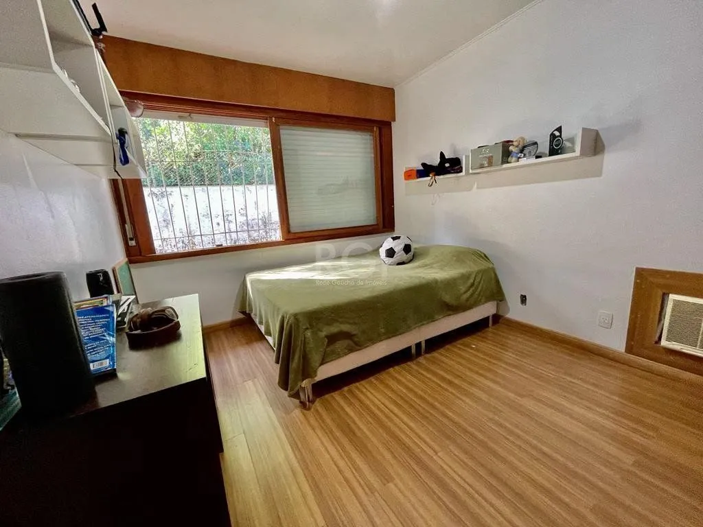 Imagem Casa para Venda - 187.9m², 4 dormitórios, 1 suite, 2 vagas - Pedra Redonda, Poa