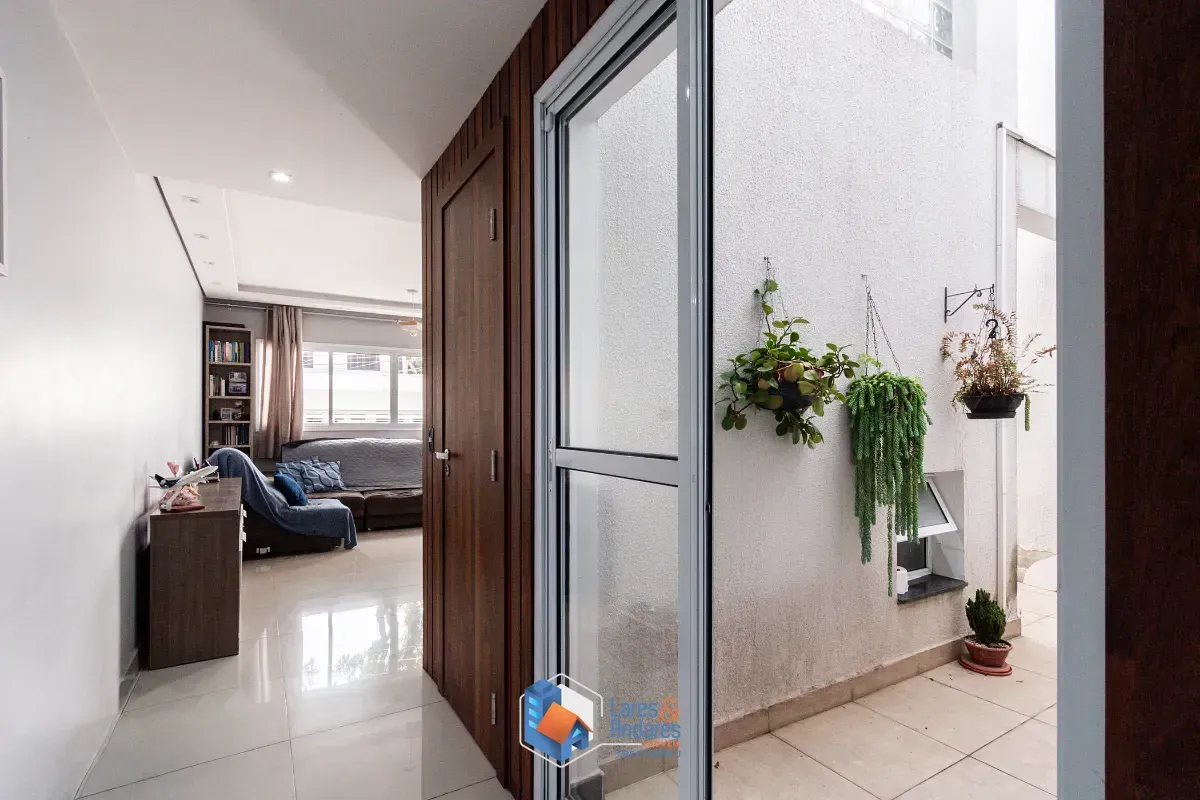 Imagem Casa para venda em Cambuci com 3 quartos, sendo 3 suítes, 187m²