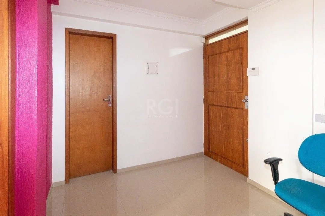 Imagem Conjunto/Sala para Venda - 42.6m², 0 dormitórios, 1 vaga - Praia de Belas