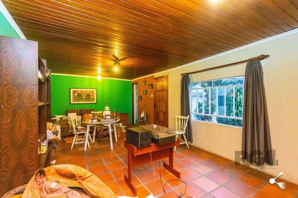Imagem Casa para Venda - 240m², 3 dormitórios, sendo 1 suites, 3 vagas - Cristal