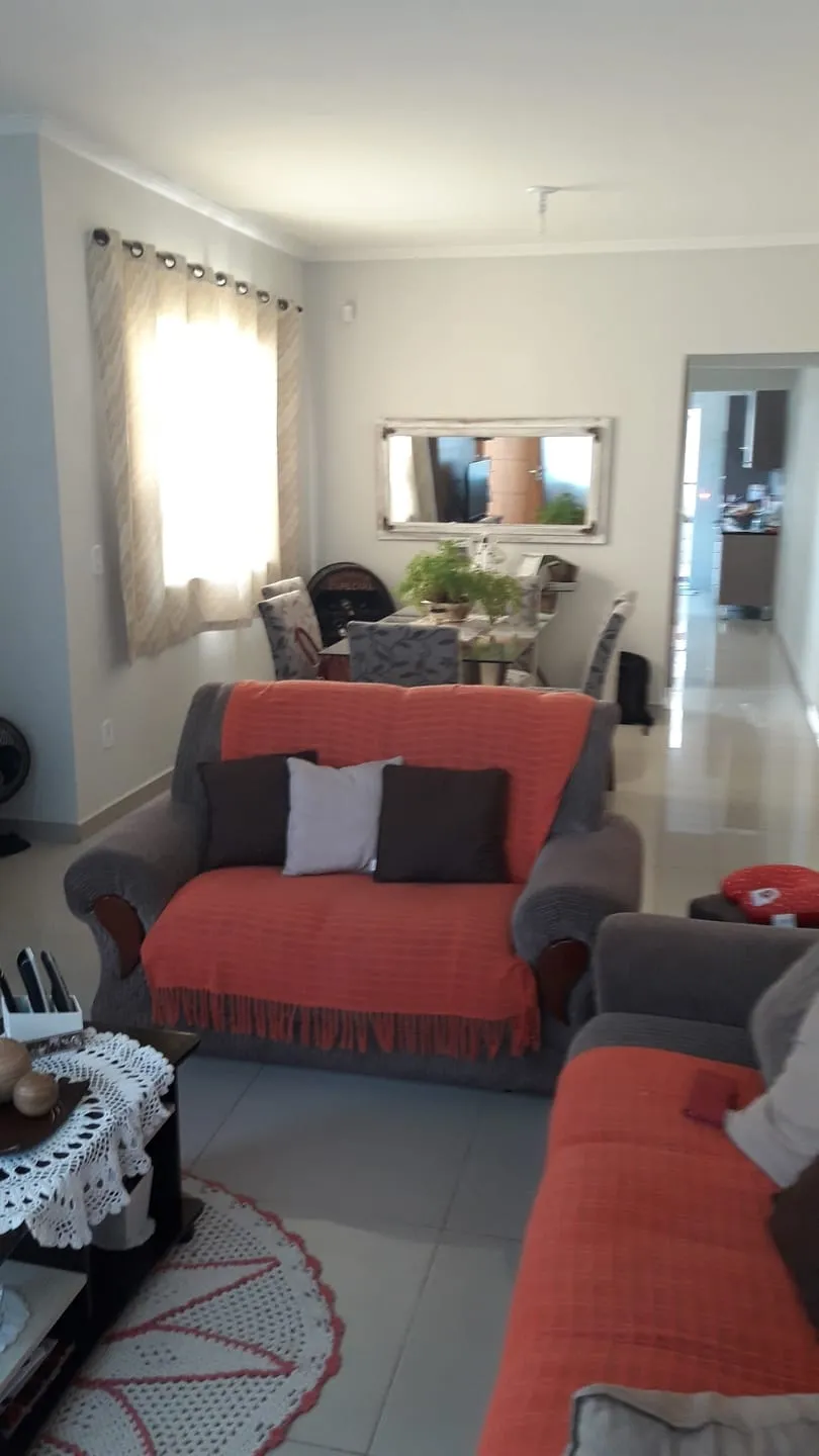 Imagem Casa à venda 3 Quartos, 1 Suite, 2 Vagas, 125M², Vila Rica, Pindamonhangaba - SP