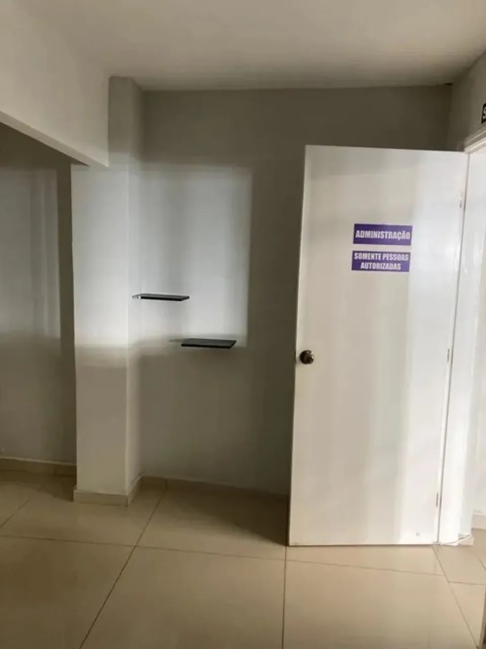 Imagem Galpão Comercial para Locação em Sorocaba-SP, Jardim Bertanha - 1 Sala, 1 Banheiro, 230m² de Área!