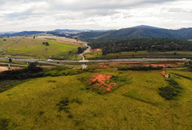 Imagem Incrível Área Industrial Frente Rodovia 519.000 m²!