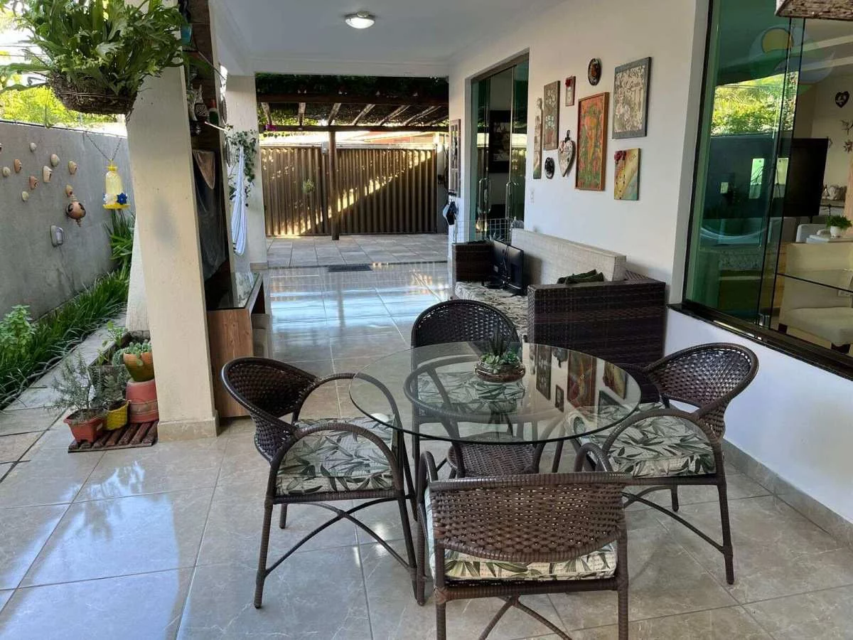 Imagem Casa alto padrão com 03 quartos, Av. Abdo Cabus, Venda, Candeias, Jaboatão dos Guararapes.