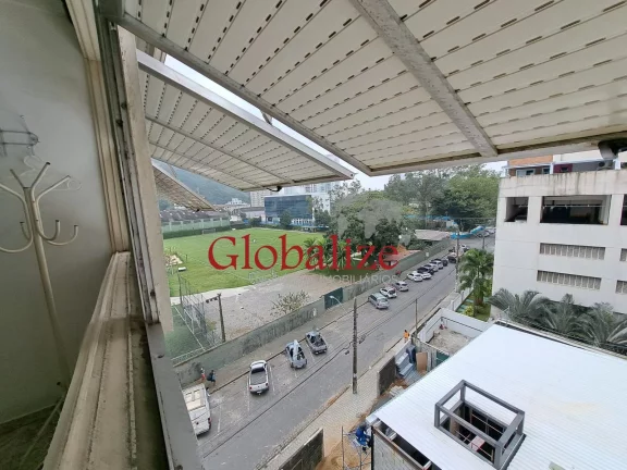 Imagem Apartamento à venda com 70m², 2 quartos, varanda, frente a praia por R$480.000,00 no José Menino em Santos