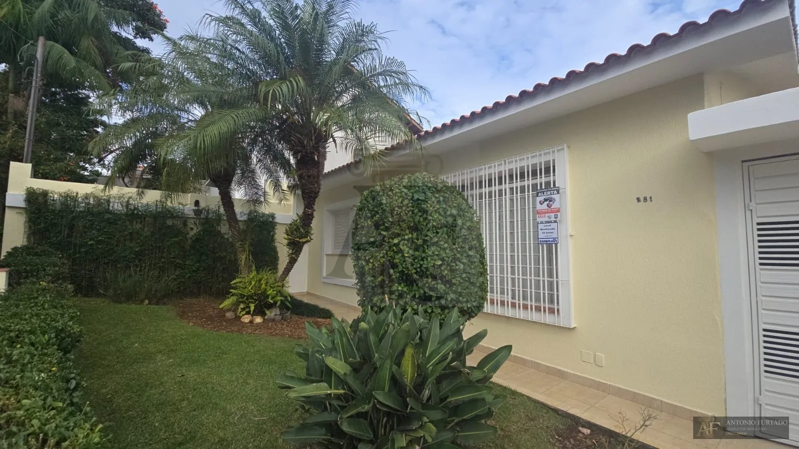 Imagem Casa à venda em Jardim Londrina, São Paulo