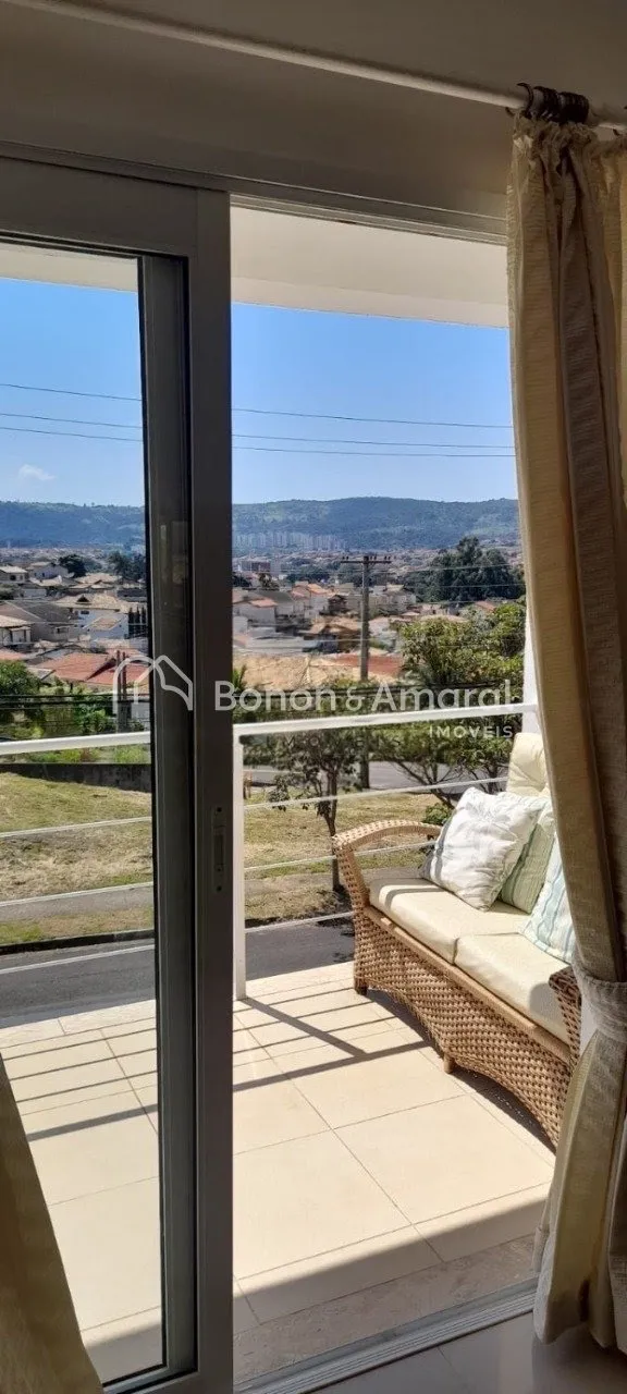 Imagem "Casa Espacosa e Completa à Venda no Condomínio Terras do Oriente - Valinhos/SP"