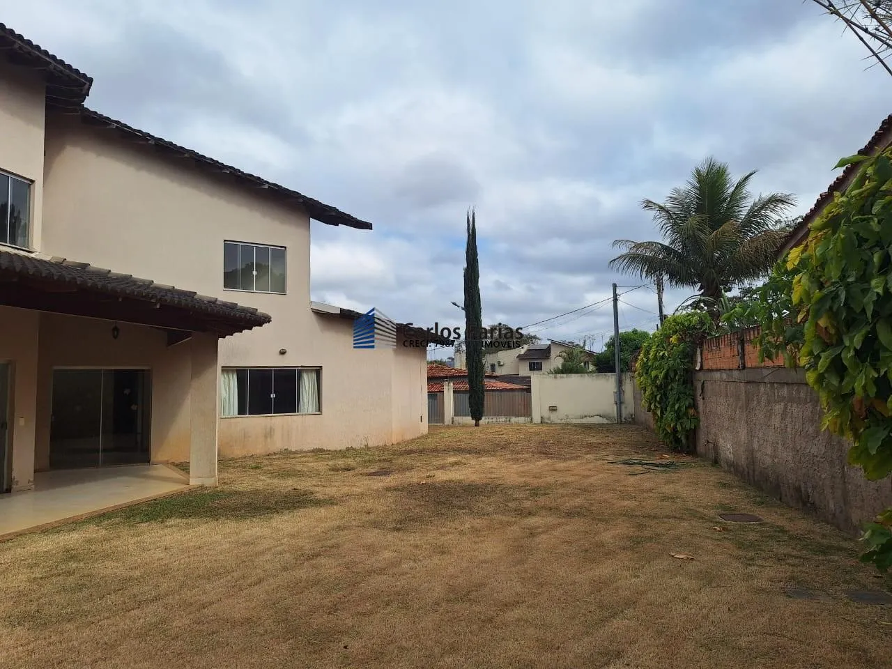 Imagem Casa em Condomínio para Venda em Brasília, Setor Habitacional Jardim Botânico, 4 dormitórios, 1 suíte, 5 banheiros, 2 vagas