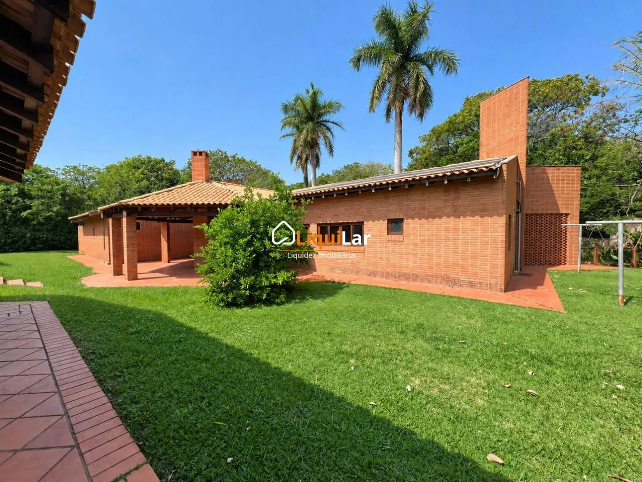 Imagem Casa térrea com 4 suítes no Condomínio Jardim das Paineiras