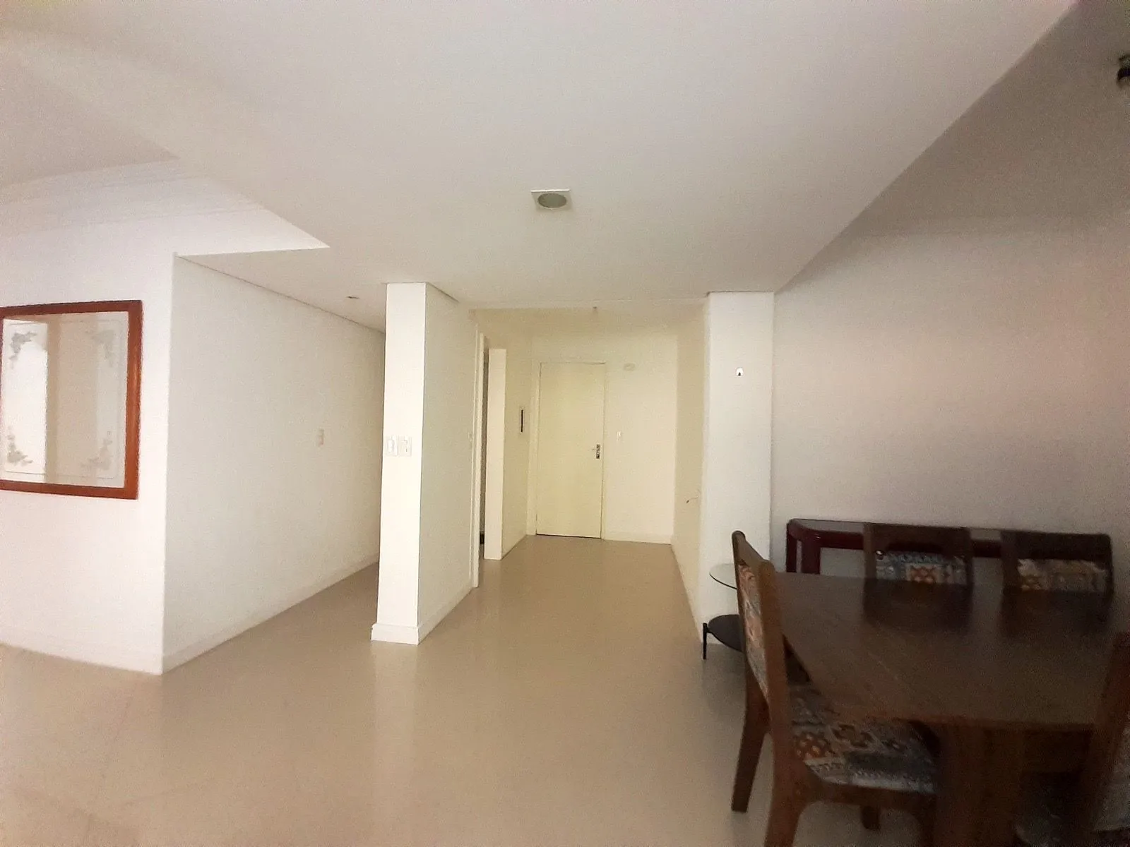 Imagem Apartamento de dois quartos no bairro Menino Deus em Porto Alegre