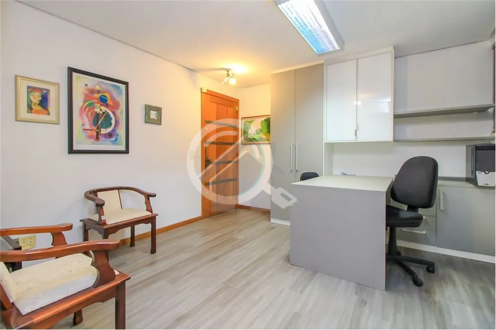Imagem Ótima sala comercial dividida em três ambientes, mobiliada, localizada no bairro Higienópolis à ...