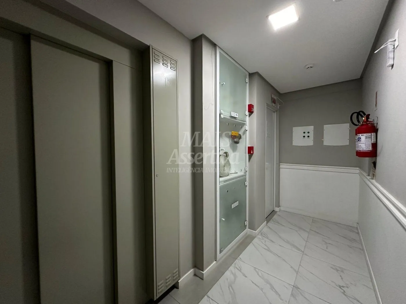Imagem Apartamento semimobiliado 03 dormitórios para venda em Itapema bairro Morretes
