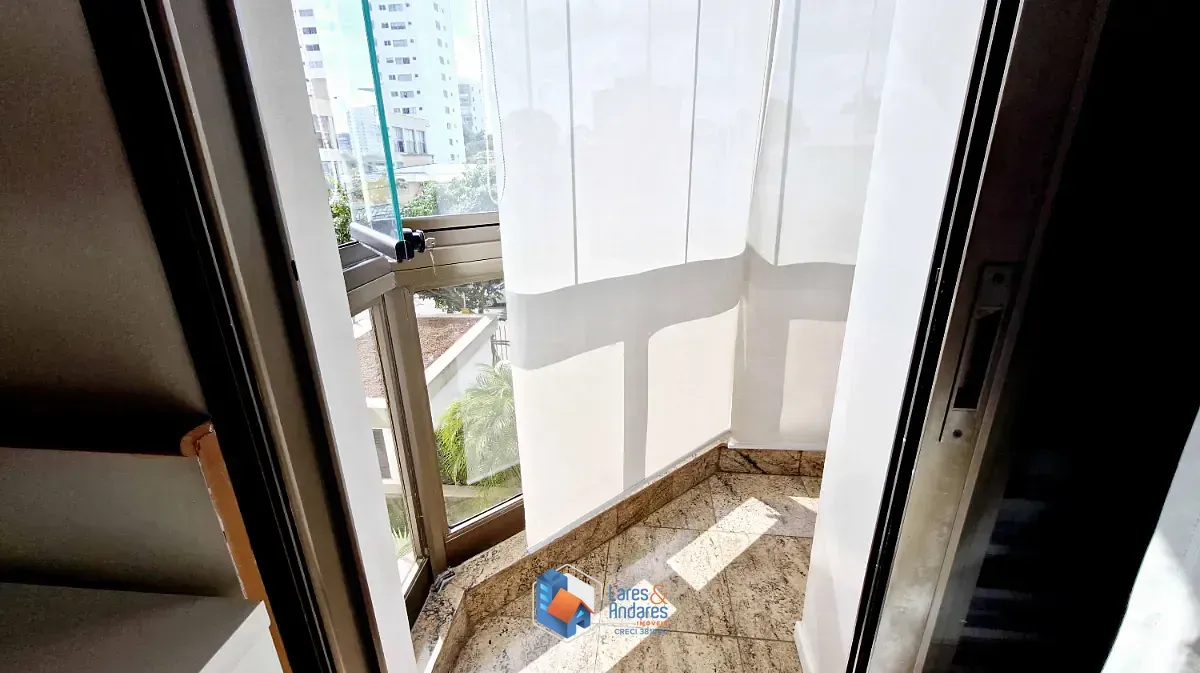 Imagem Apartamento para venda em Campo Belo com 4 quartos, sendo 3 suítes, 240m²