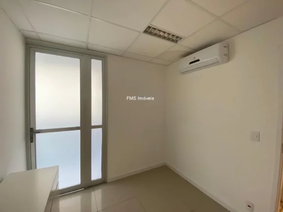 Imagem Sala Comercial para Locação em Cerqueira César, São Paulo-SP: 1 sala, 1 banheiro, 1 vaga de garagem, 40m² de área.