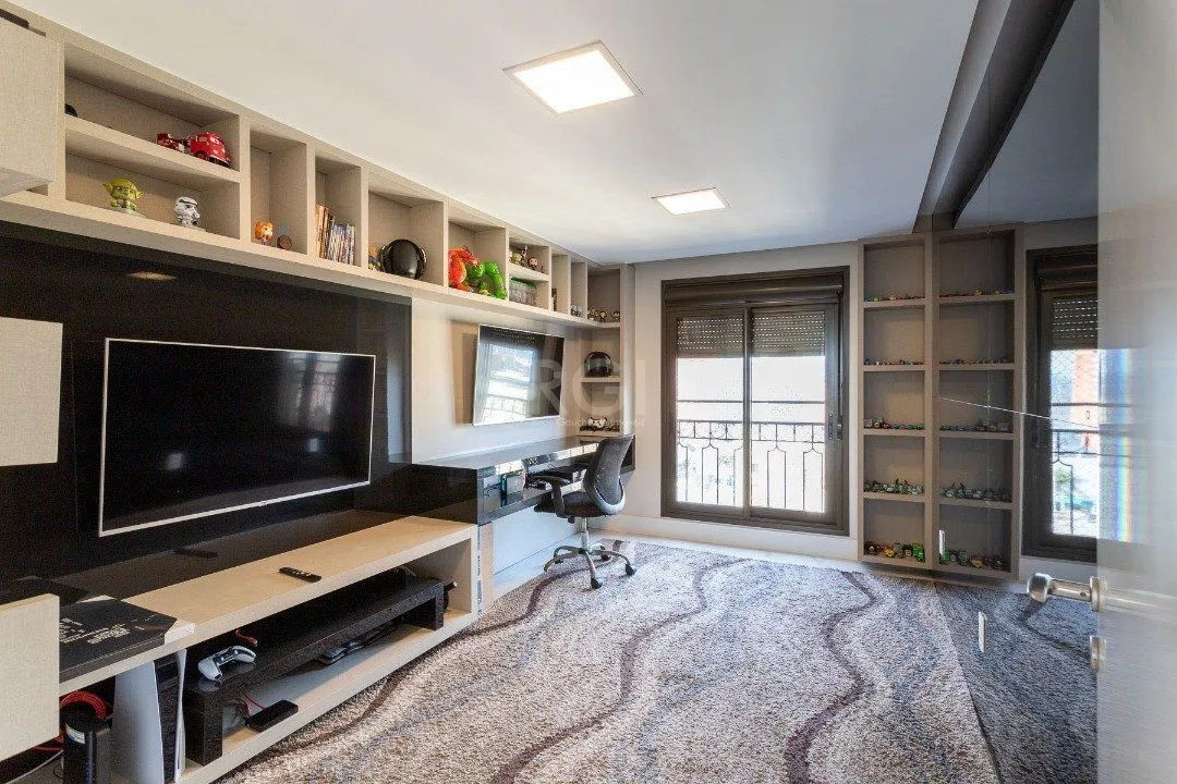 Imagem Apartamento para Venda - 323m², 3 dormitórios, sendo 3 suites, 4 vagas - Centro