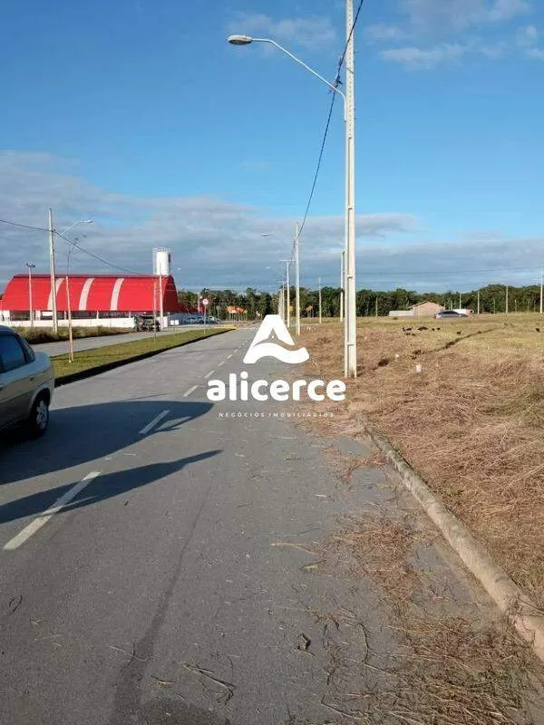 Imagem Terreno à venda com , 200m² em Forquilhas São José