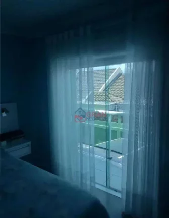 Imagem Sobrado Tríplex à Venda no Guaíra 3 Quartos, Espaço Gourmet e Muito Conforto!