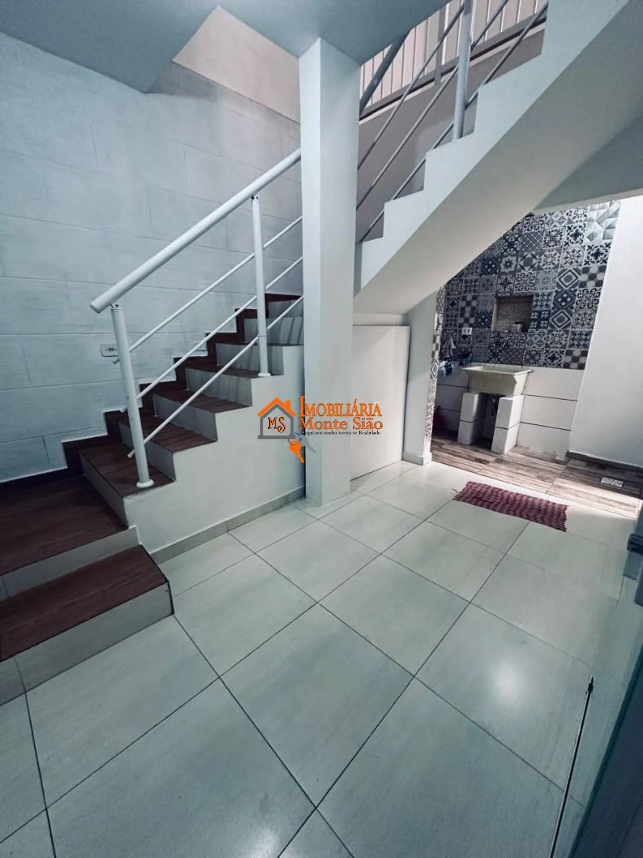 Imagem Sobrado para Locação Comercial ou Residencial - 4 Quartos e 2 Vagas