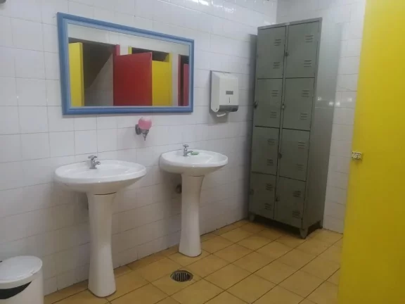 Imagem Vende-se imóvel comercial de 600m² com casa e academia conjugadas, próximo à USP!
