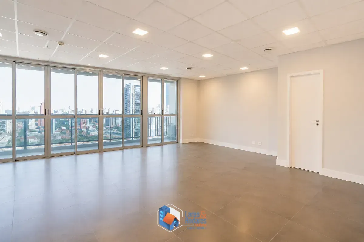 Imagem Conjunto comercial para venda em Chácara Santo Antônio, 55m²