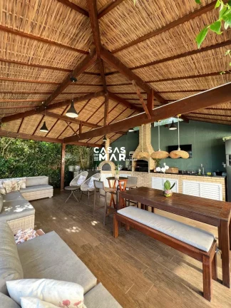 Imagem Casa de Luxo em Condomínio no Recreio dos Bandeirantes - 5 quartos, 5 suítes, 4 salas, 6 banheiros, 5 vagas de garagem - Rio de Janeiro-RJ.