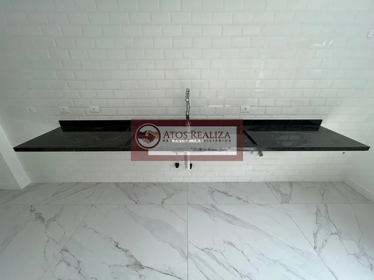Imagem Chegou a sua Oportunidade de comprar seu Imóvel Vendo Sobrado (esquina) na vila Gea, com 2 Dormitórios, sendo 2 suítes, 2 vagas Paralelas, Lavabo, Infraestrutura para Ar Condicionado e Agua Quente, R$ 650.000 Valor de Oportunidade.