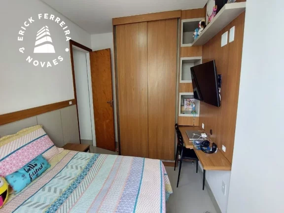 Imagem 3 quartos sendo uma suíte com varanda duas vagas de garagem no Centro de Guarapari a 150 metros da orla da Praia das Castanheiras