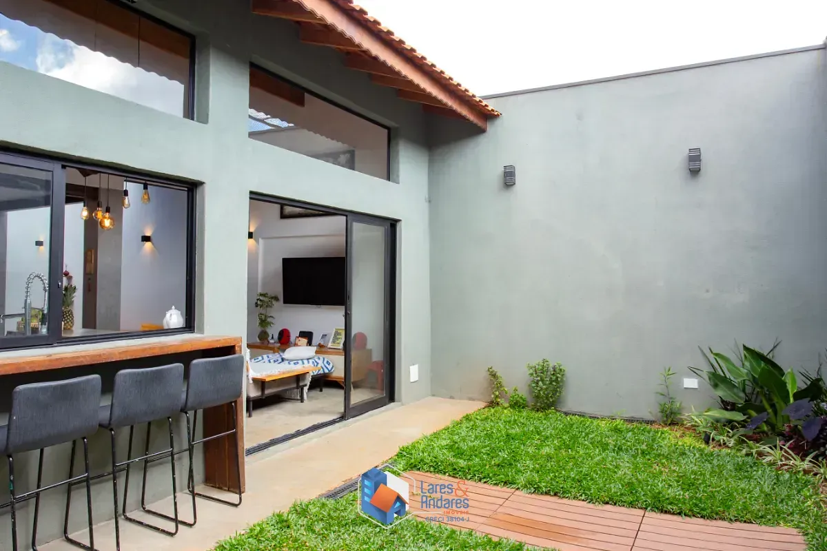 Imagem Casa para venda em Butantã com 2 quartos, sendo 1 suíte, 95m²