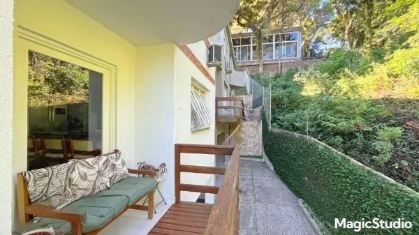 Imagem Casa em Condomínio na Pedra Redonda | 4 Dormitórios | 297m² | 4 Vagas | Solar Biarritz