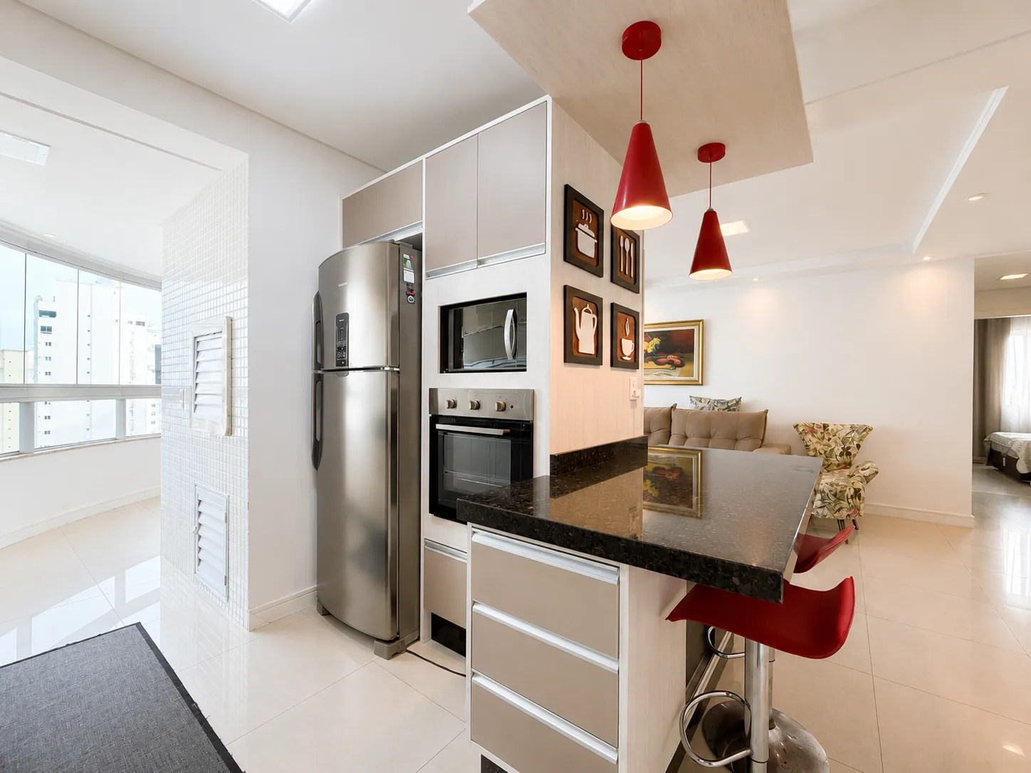 Imagem Apartamento com vista para o mar à venda com 139m2 por R$ 2.600.000,00