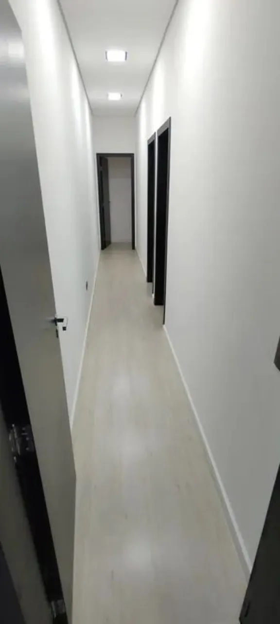 Imagem Imóvel de luxo em condomínio: Casa de 4 quartos e 3 suítes no Jd. Villagio Milano, Sorocaba-SP. 260m², 3 salas, 5 banheiros, 4 vagas.