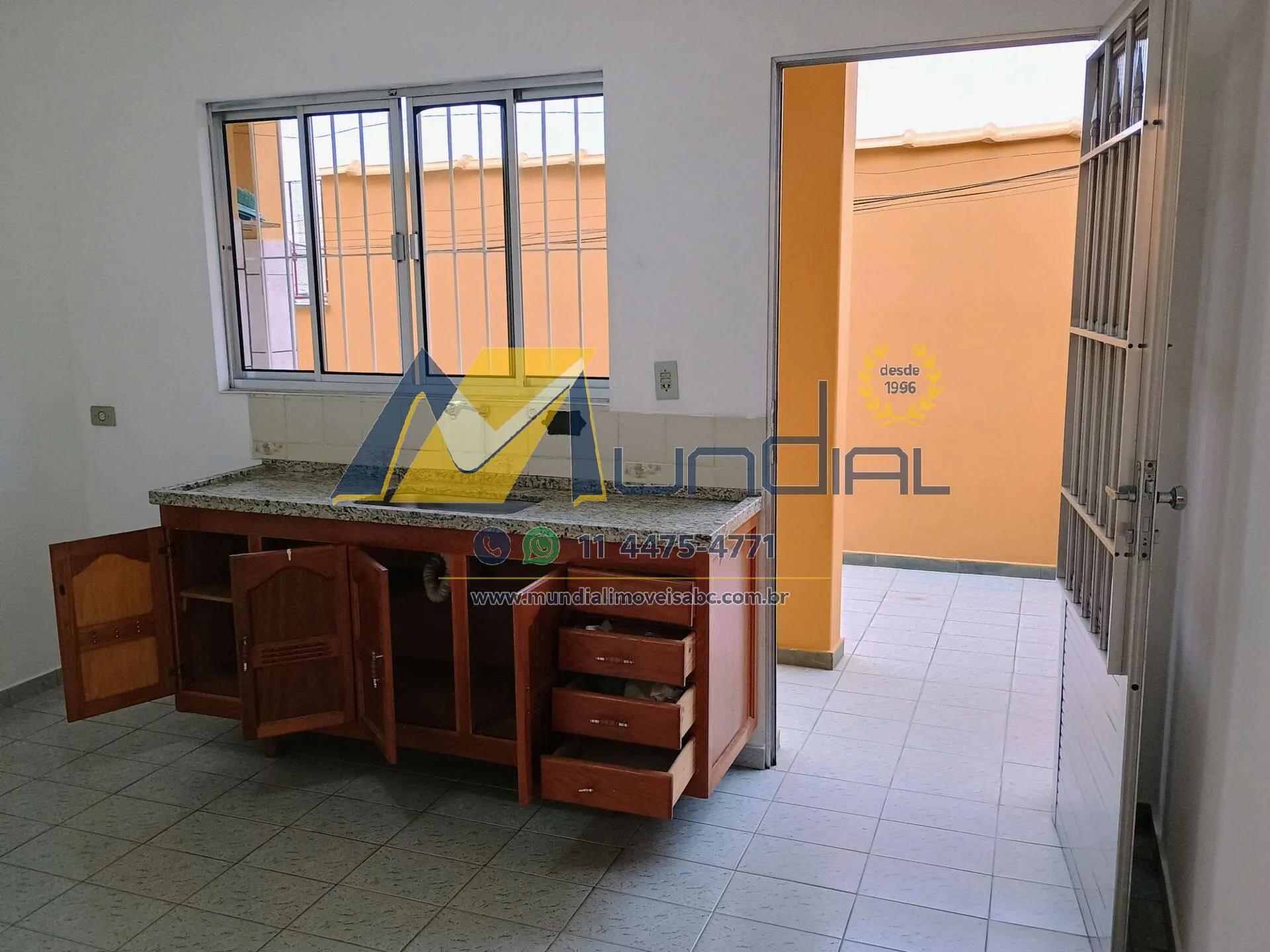 Imagem Alugo Casa em Santo André, Parque João Ramalho. 02 comodos.